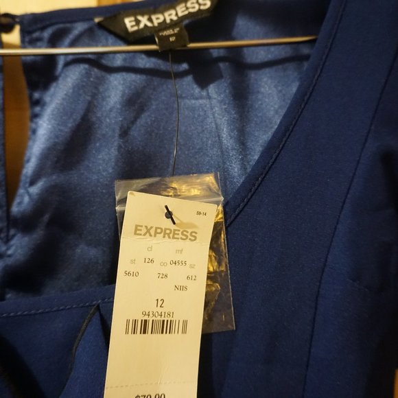 Express Ruffle Front Dress - Picture 4 of 8